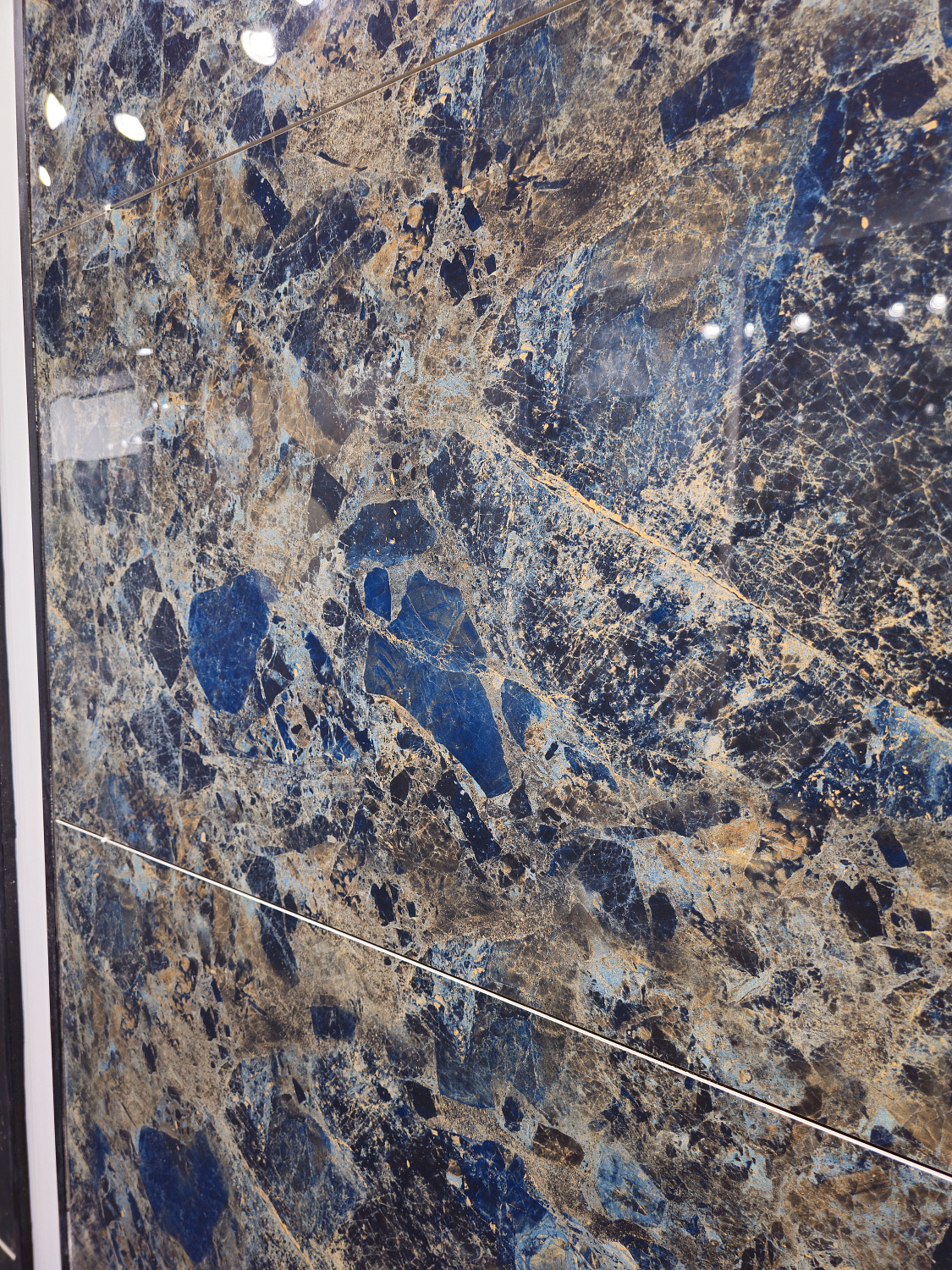 Открытие двухэтажного шоу-рума LAVIT TILE в Индии – более 2000 дизайнов и интерьерные решения